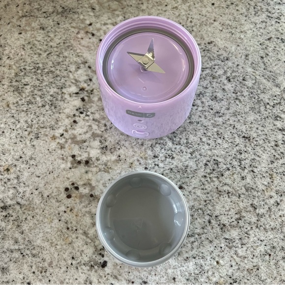 NIB Dash Portable USB Blender With Bonus Jar - Picture 4 of 14